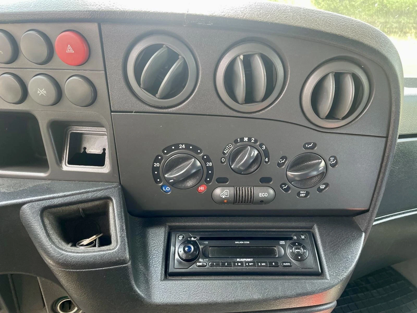 Iveco 35c17 3.0D 170k BORD N1 klima, снимка 6 - Бусове и автобуси - 55125096