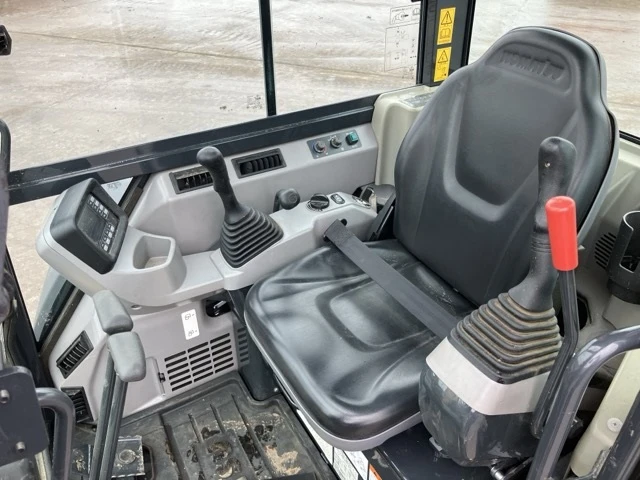 Багер Komatsu PC35MR-5N0 - КЛИМАТИК - ОЧАКВАН 10.02.2026!!! - изображение 7
