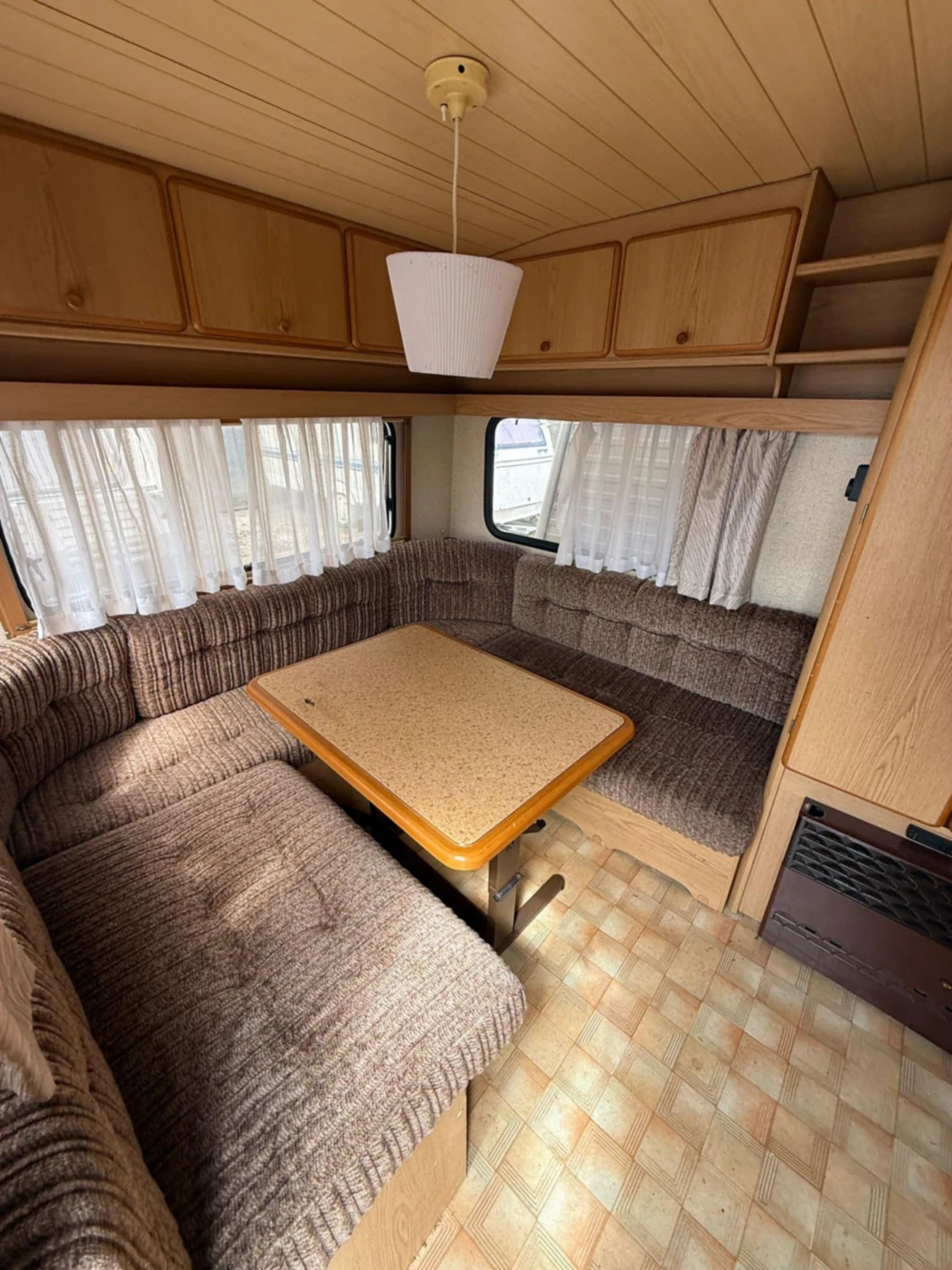 Каравана Knaus Azur 540 - изображение 3