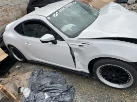 Toyota GT86 2.0 на Части, снимка 1