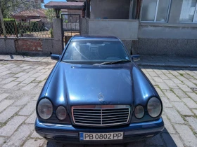 Mercedes-Benz E 300, снимка 5