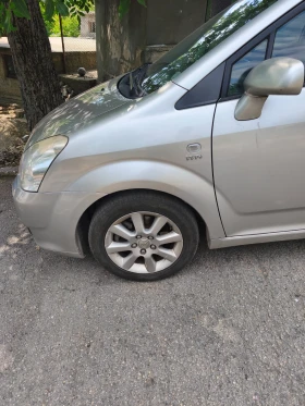 Toyota Corolla verso, снимка 2
