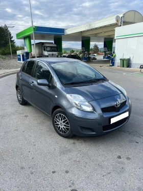 Обява за продажба на Toyota Yaris 1.33 VVTi 6ck ~8 399 лв. - изображение 1