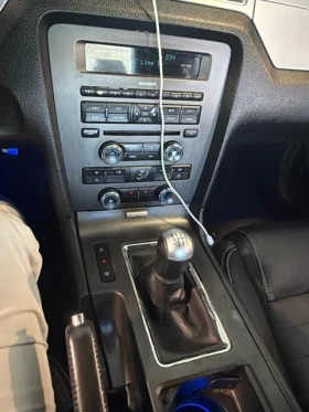 Ford Mustang 3.7 V6 * РЪЧКА * ПОДГРЕВ * 111К КМ *  | Auto.bg — изображение 11