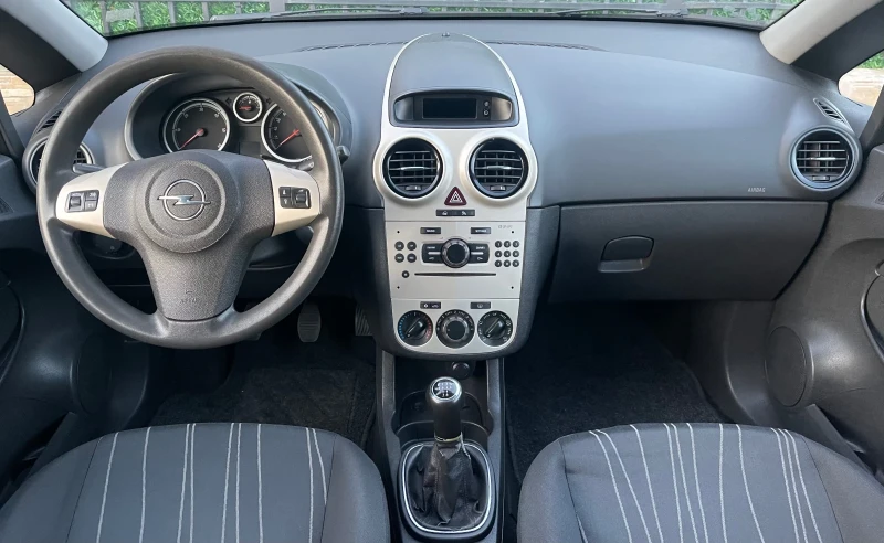 Opel Corsa 1.3 CDTI, снимка 13 - Автомобили и джипове - 47471335