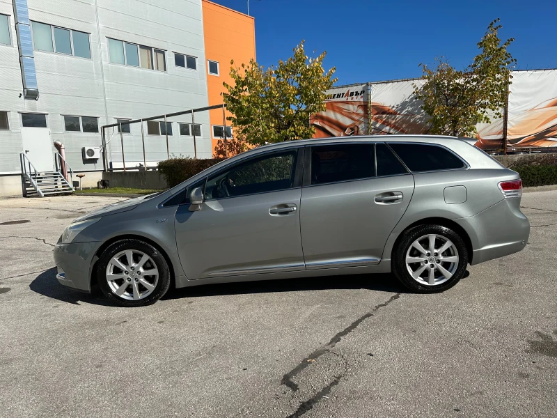 Toyota Avensis 2.2D4D 150к.с.  Автоматик, снимка 2 - Автомобили и джипове - 47608483