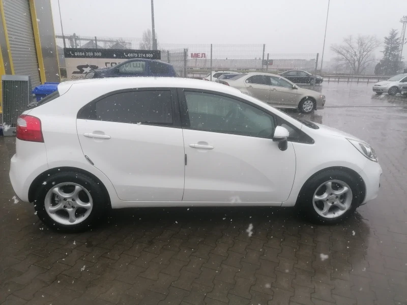 Kia Rio 1.4 CRDI, снимка 4 - Автомобили и джипове - 48714128