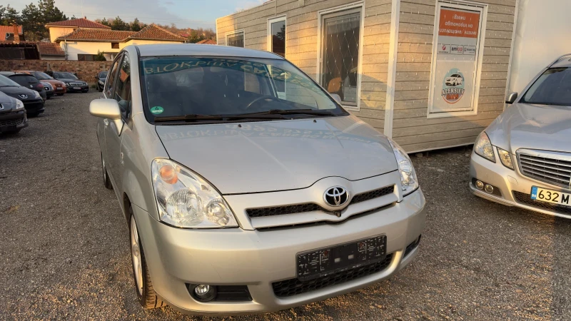 Toyota Corolla verso 7 МЕСТНА, снимка 3 - Автомобили и джипове - 51194488