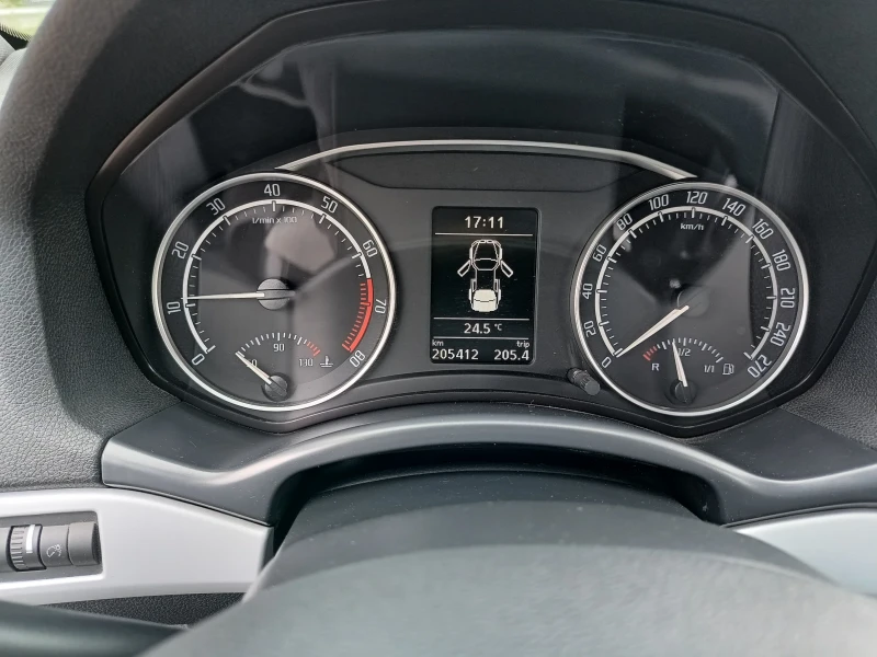 Skoda Octavia, снимка 13 - Автомобили и джипове - 52588054