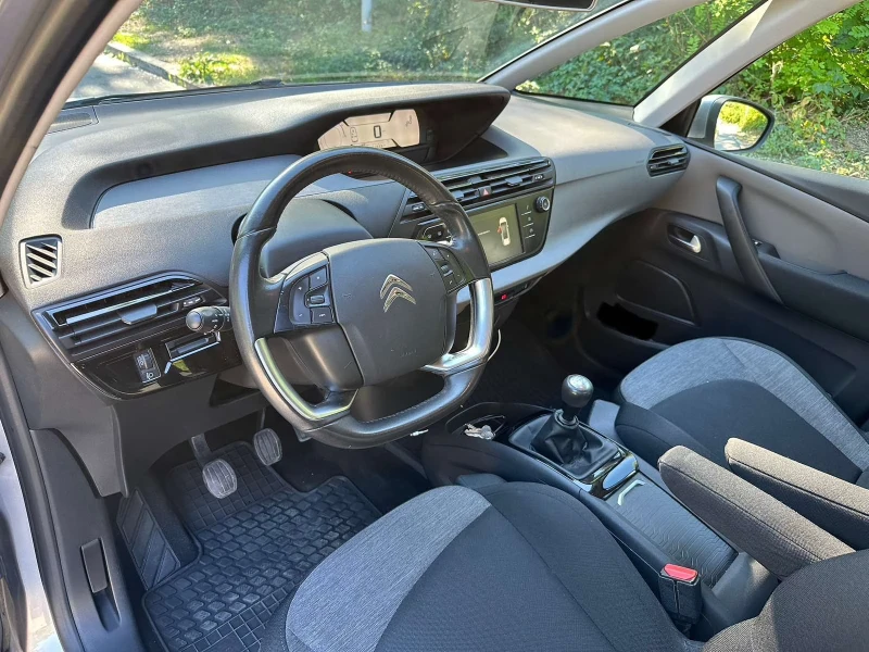 Citroen C4 Picasso 1.6 HDI Spacetourer, снимка 8 - Автомобили и джипове - 51786559