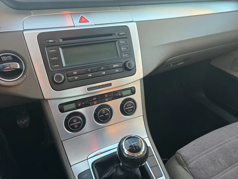 VW Passat  2.0 PD, снимка 5 - Автомобили и джипове - 52437597