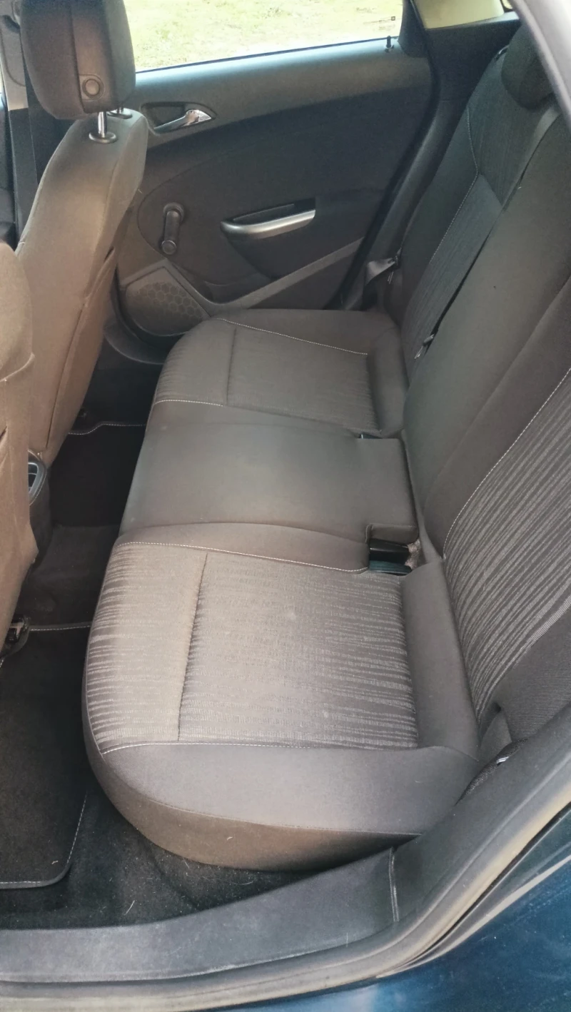 Opel Astra 1.7CDTI, снимка 17 - Автомобили и джипове - 53567095