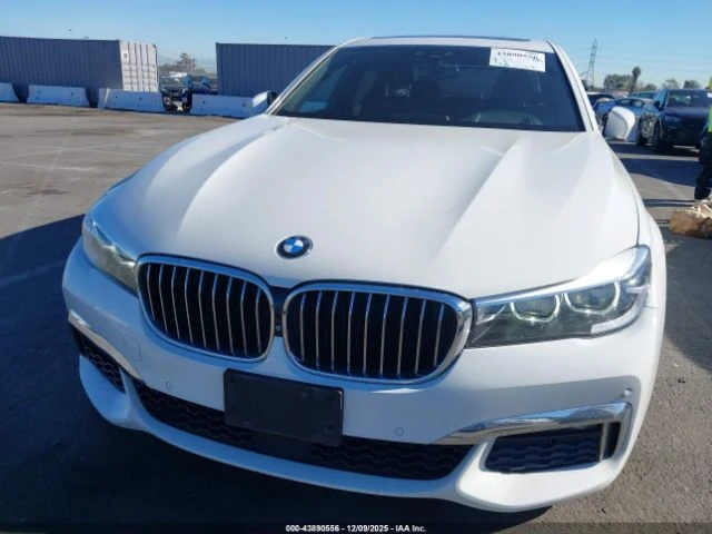 BMW 740 MPACK* МАСАЖ* ОБДУХ* HEADUP - изображение 3