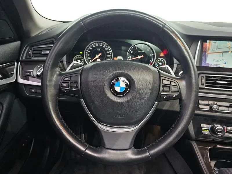 BMW 520, снимка 13 - Автомобили и джипове - 53707302