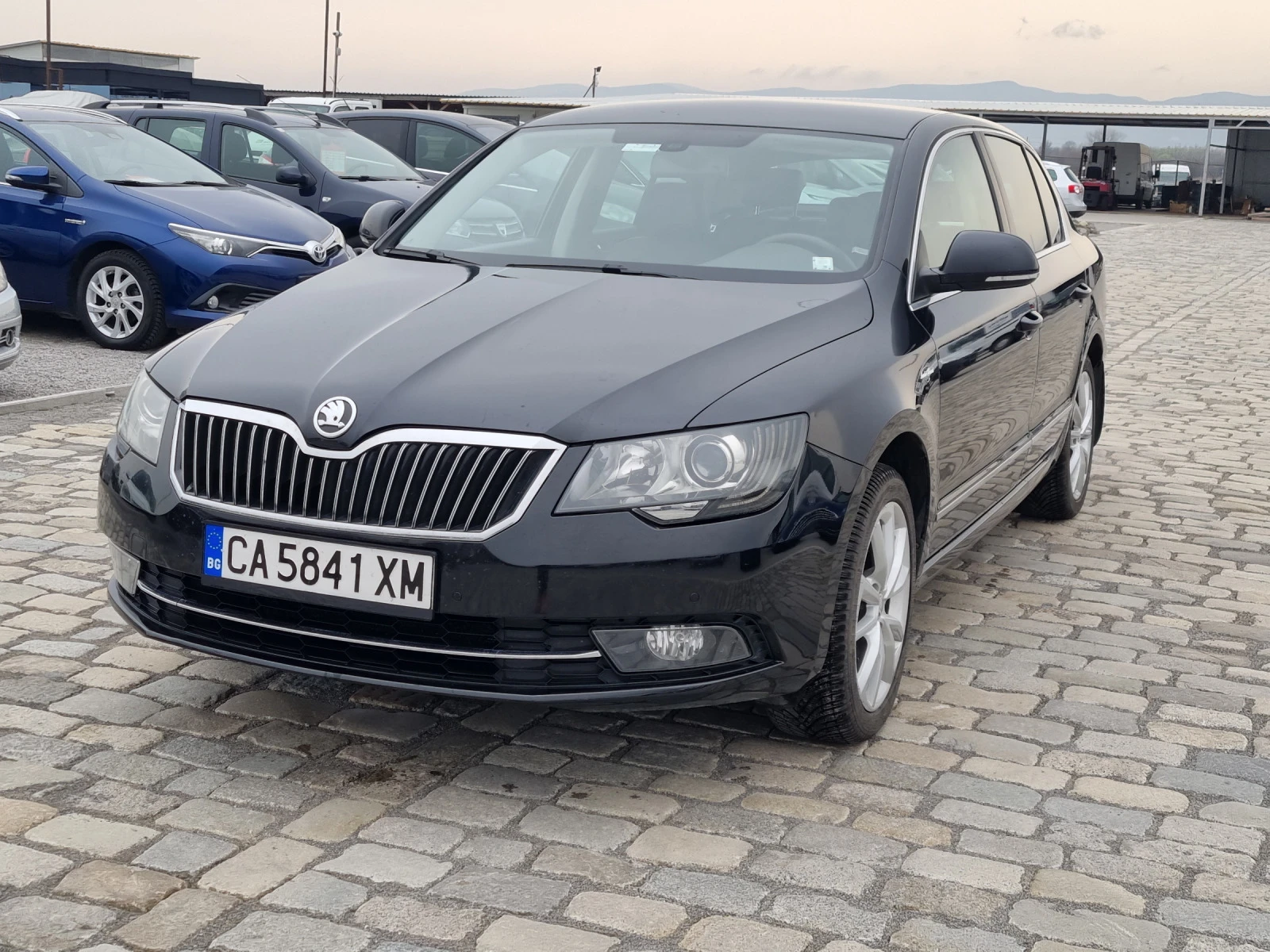 Skoda Superb 3.6 V6 4x4 Laurin & Klement - изображение 4