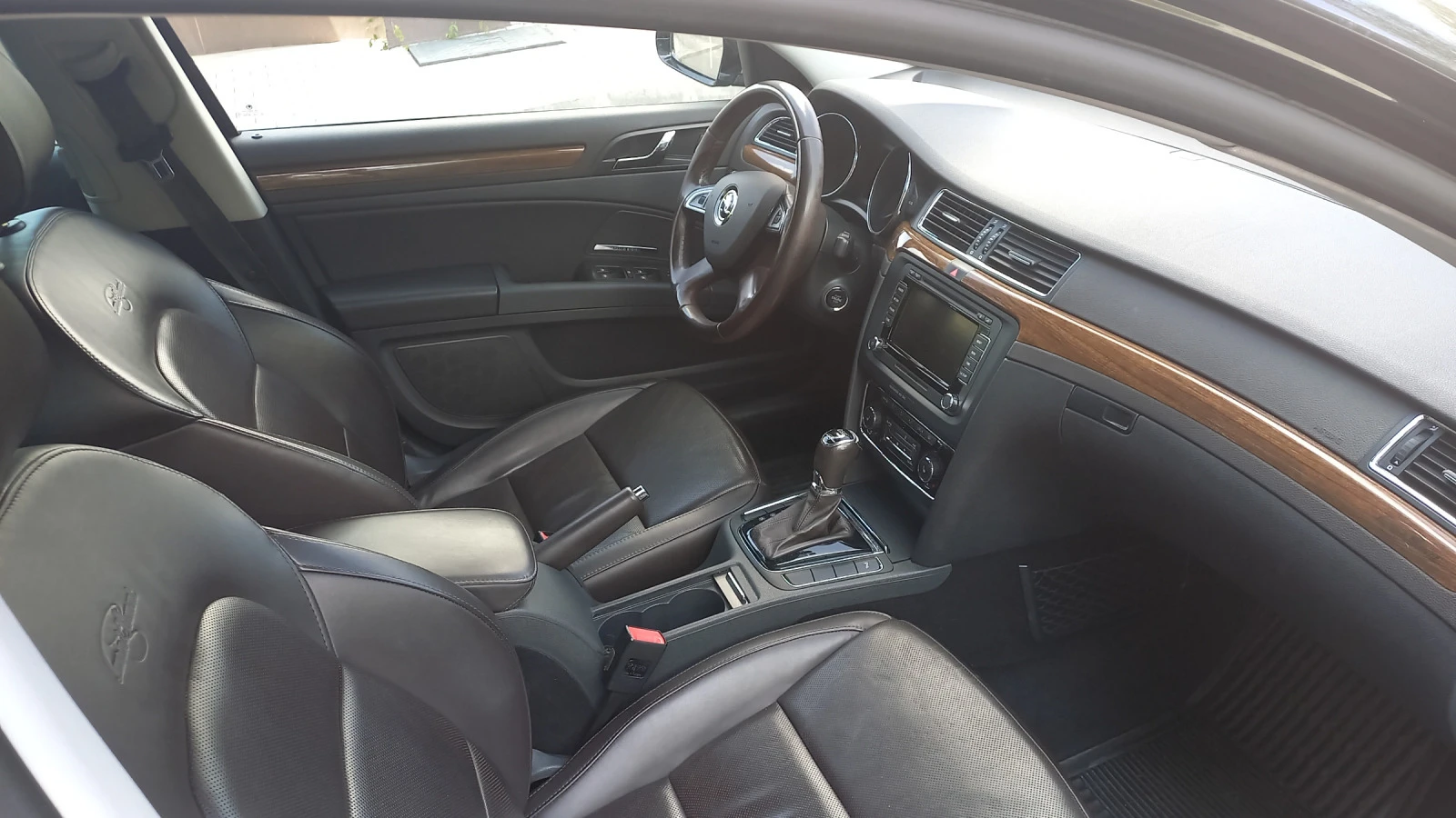 Skoda Superb 3.6 V6 4x4 Laurin & Klement | Mobile.bg   11