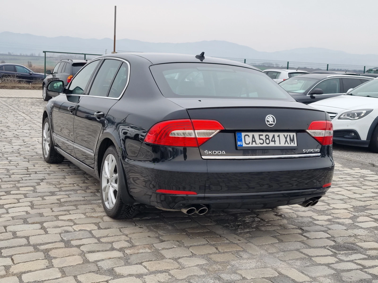 Skoda Superb 3.6 V6 4x4 Laurin & Klement - изображение 6