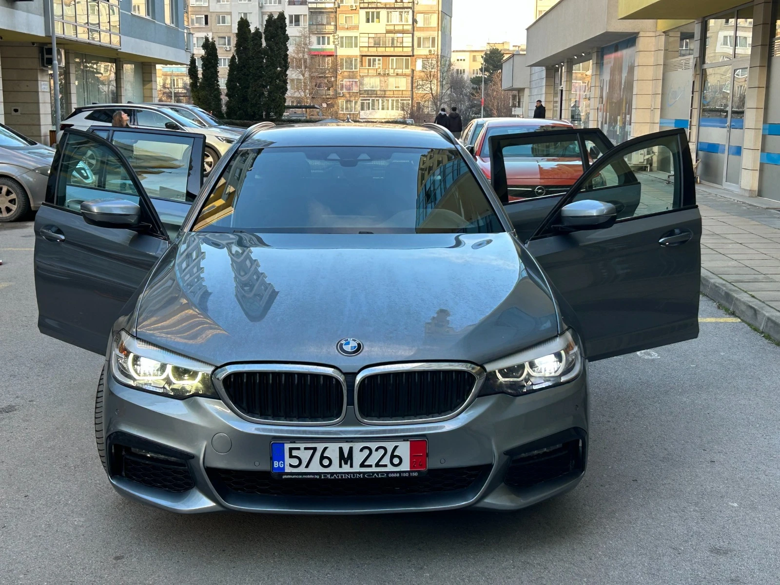 BMW 530 530D xDrive - изображение 2