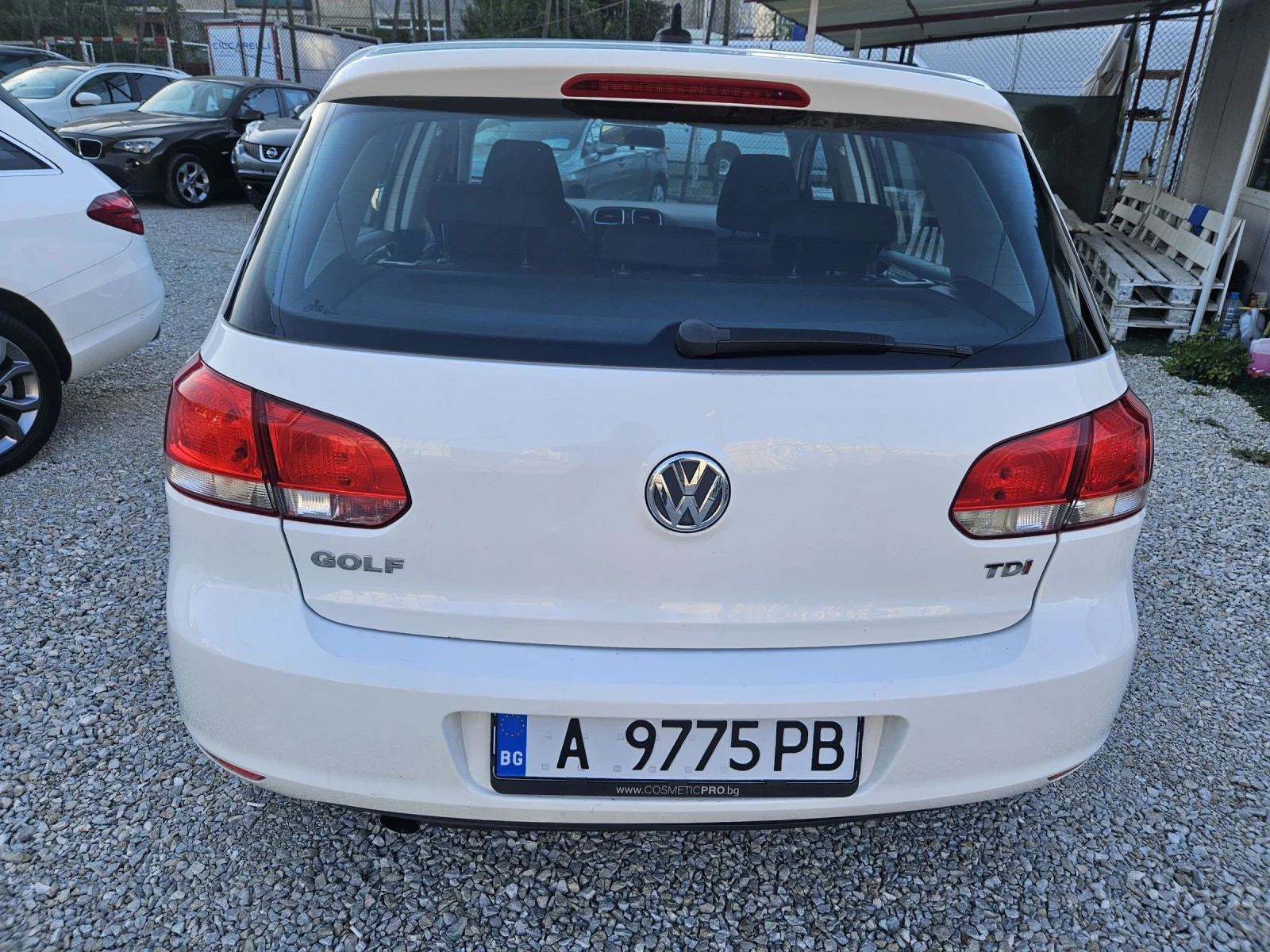 VW Golf 1.6TDI/НАВИ/КЛИМАТРОНИК/100%ОБСЛУЖЕН - изображение 6