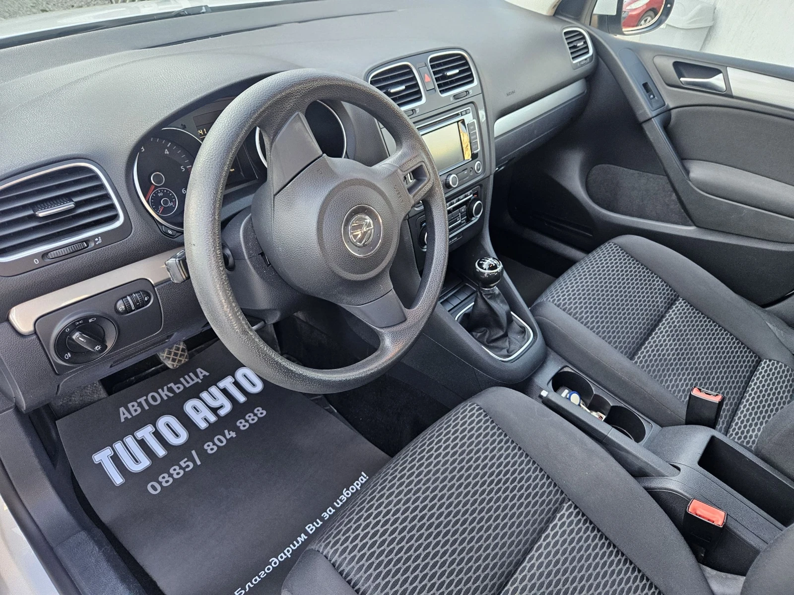 VW Golf 1.6TDI/НАВИ/КЛИМАТРОНИК/100%ОБСЛУЖЕН - изображение 10