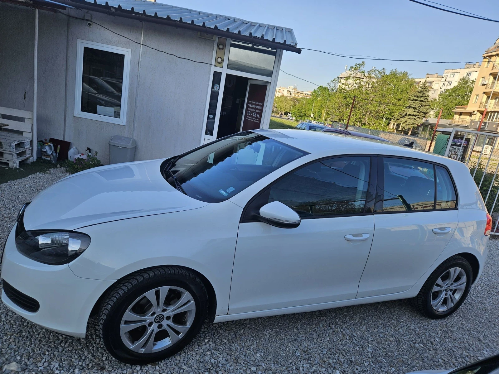 VW Golf 1.6TDI/НАВИ/КЛИМАТРОНИК/100%ОБСЛУЖЕН - изображение 5