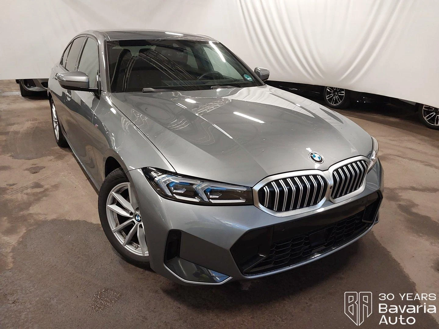 BMW 320 d M Sport Paket Sportautomatic - изображение 4