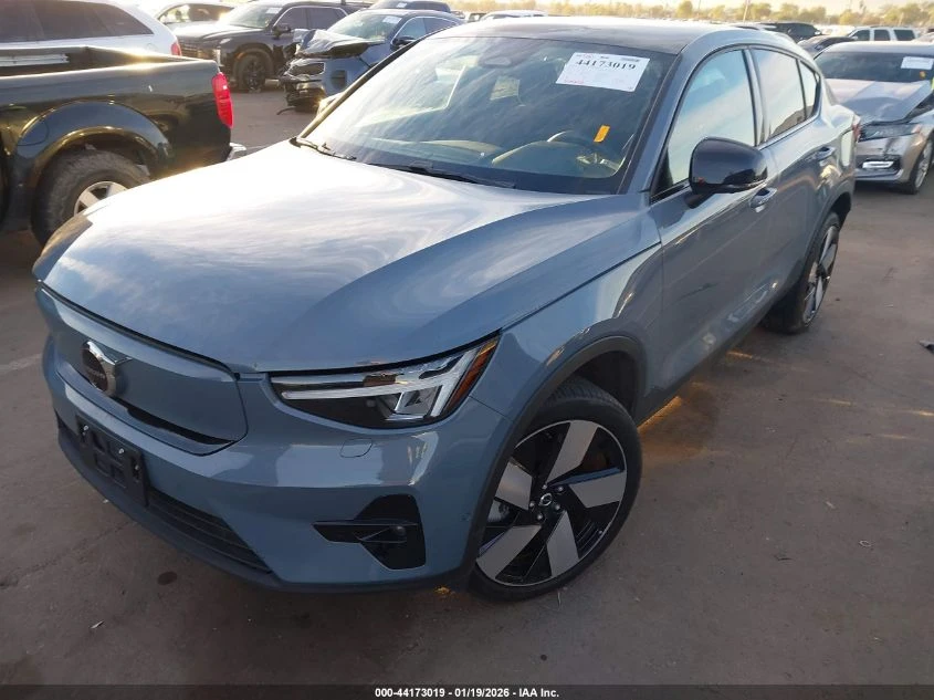 Volvo C40 Recharge Pure Electric Twin Plus - изображение 2