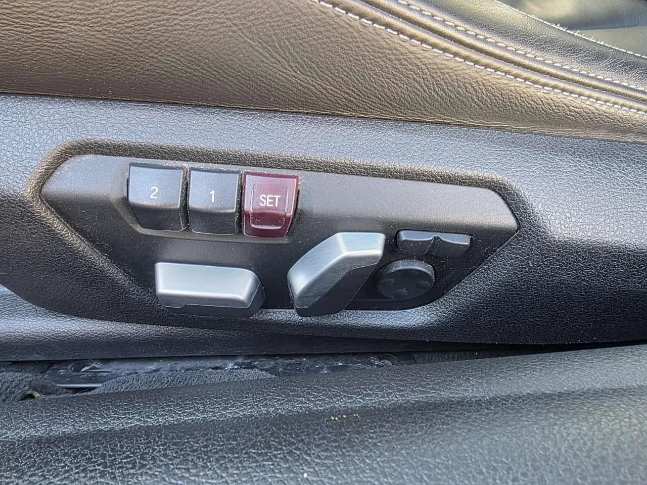 BMW M4 * CARFAX * CARBON * KEYLESS * ПОДГРЕВИ - изображение 8