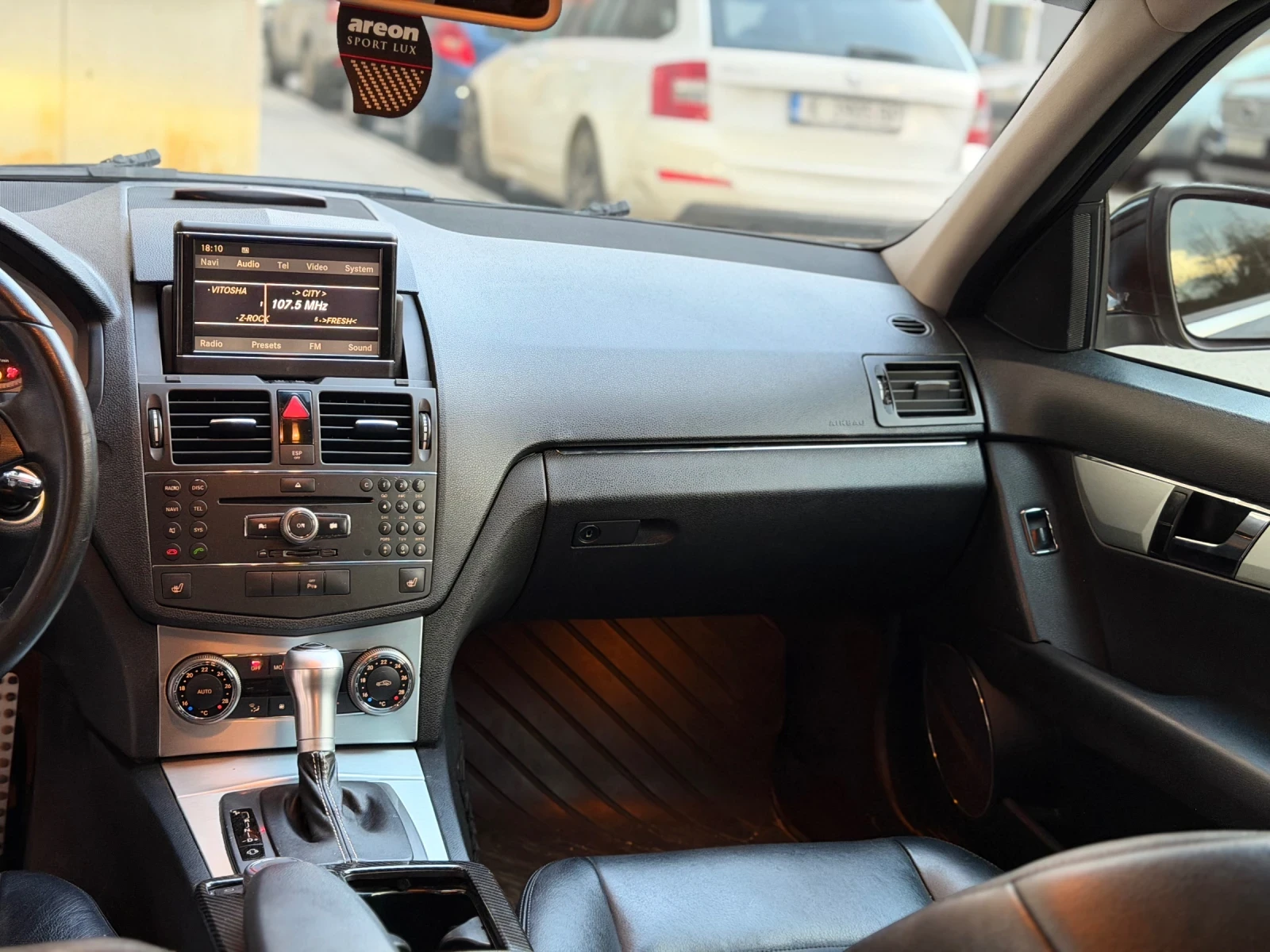 Mercedes-Benz 220  - изображение 6