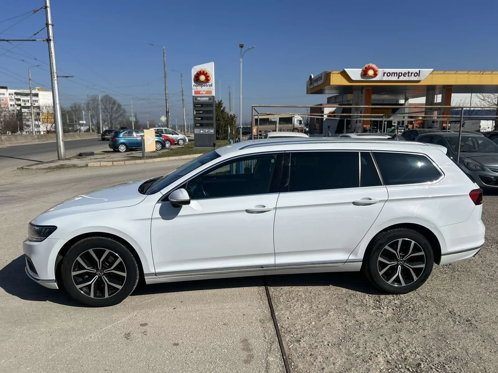 VW Passat, снимка 4 - Автомобили и джипове - 53820202