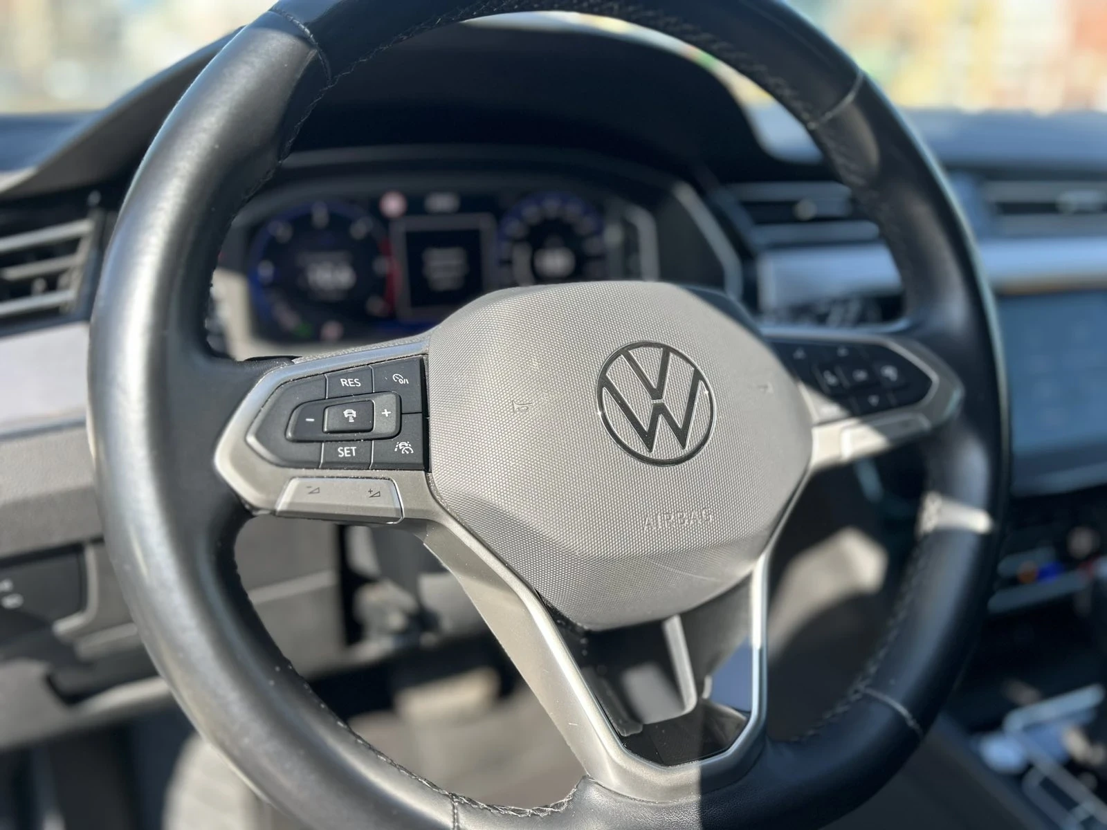 VW Passat, снимка 12 - Автомобили и джипове - 53820202