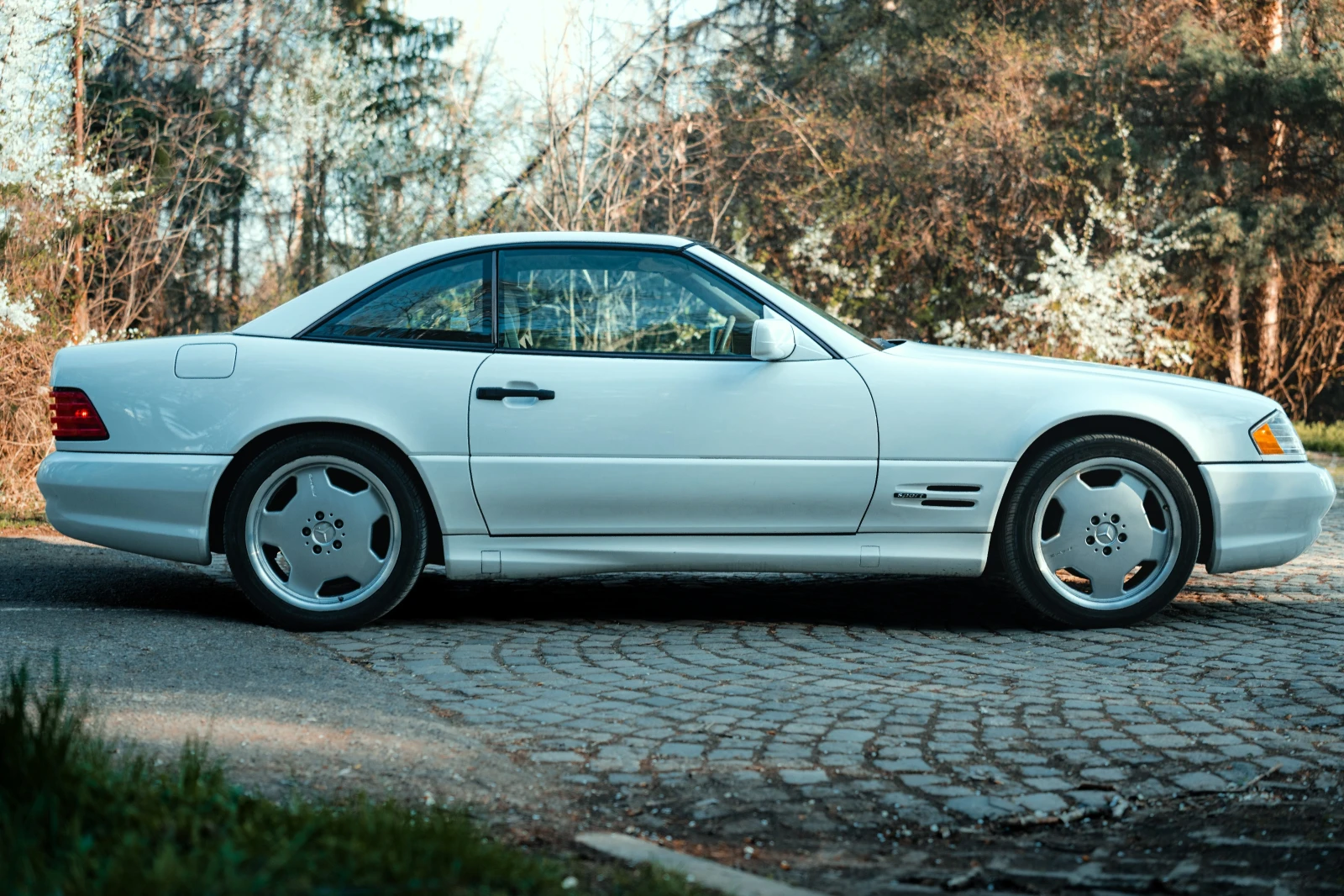 Mercedes-Benz SL 500 AMG PANO 4K Video, снимка 3 - Автомобили и джипове - 54207390