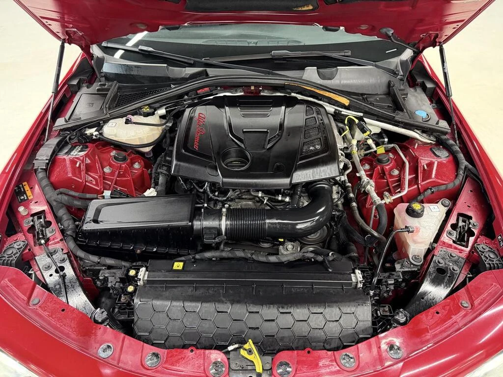 Alfa Romeo Giulia  NAV| BACKUP| FCW| PANO| CLEAN CARFAXX| * CARFAX *, снимка 16 - Автомобили и джипове - 54228226