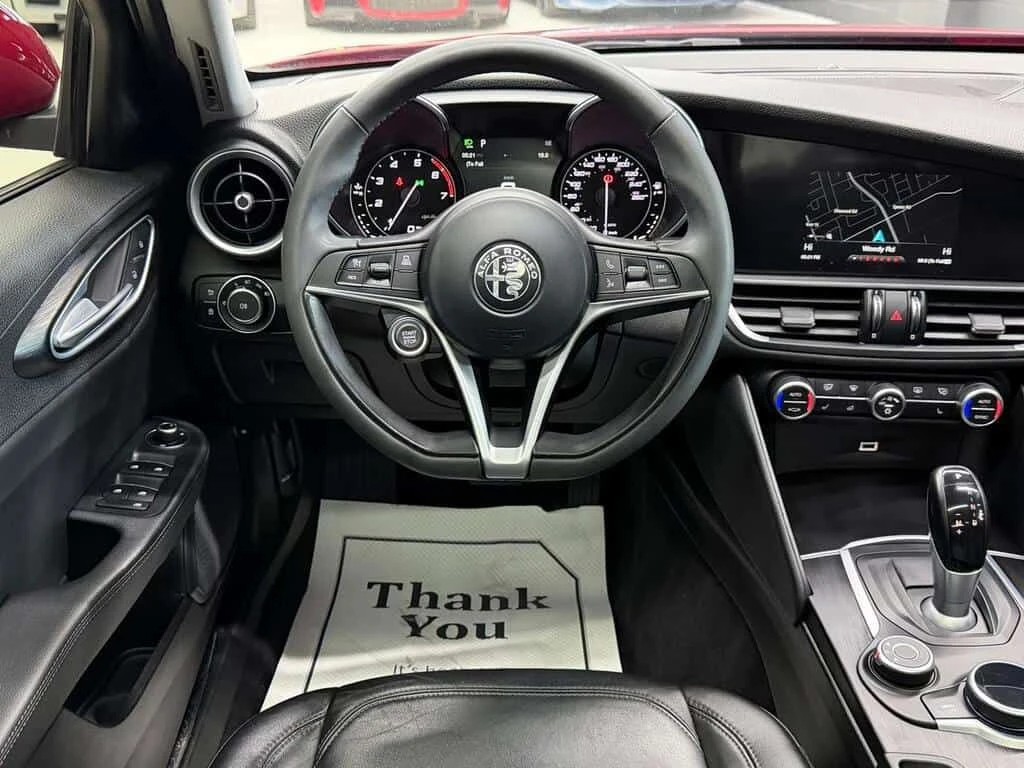 Alfa Romeo Giulia  NAV| BACKUP| FCW| PANO| CLEAN CARFAXX| * CARFAX *, снимка 8 - Автомобили и джипове - 54228226