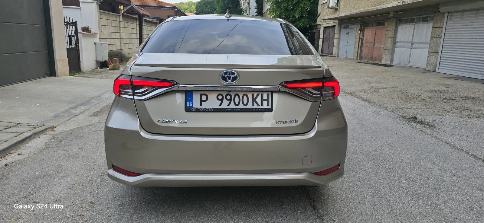 Toyota Corolla Toyota Corolla 1.8 Hybrid Executive Plus, снимка 3 - Автомобили и джипове - 54610406