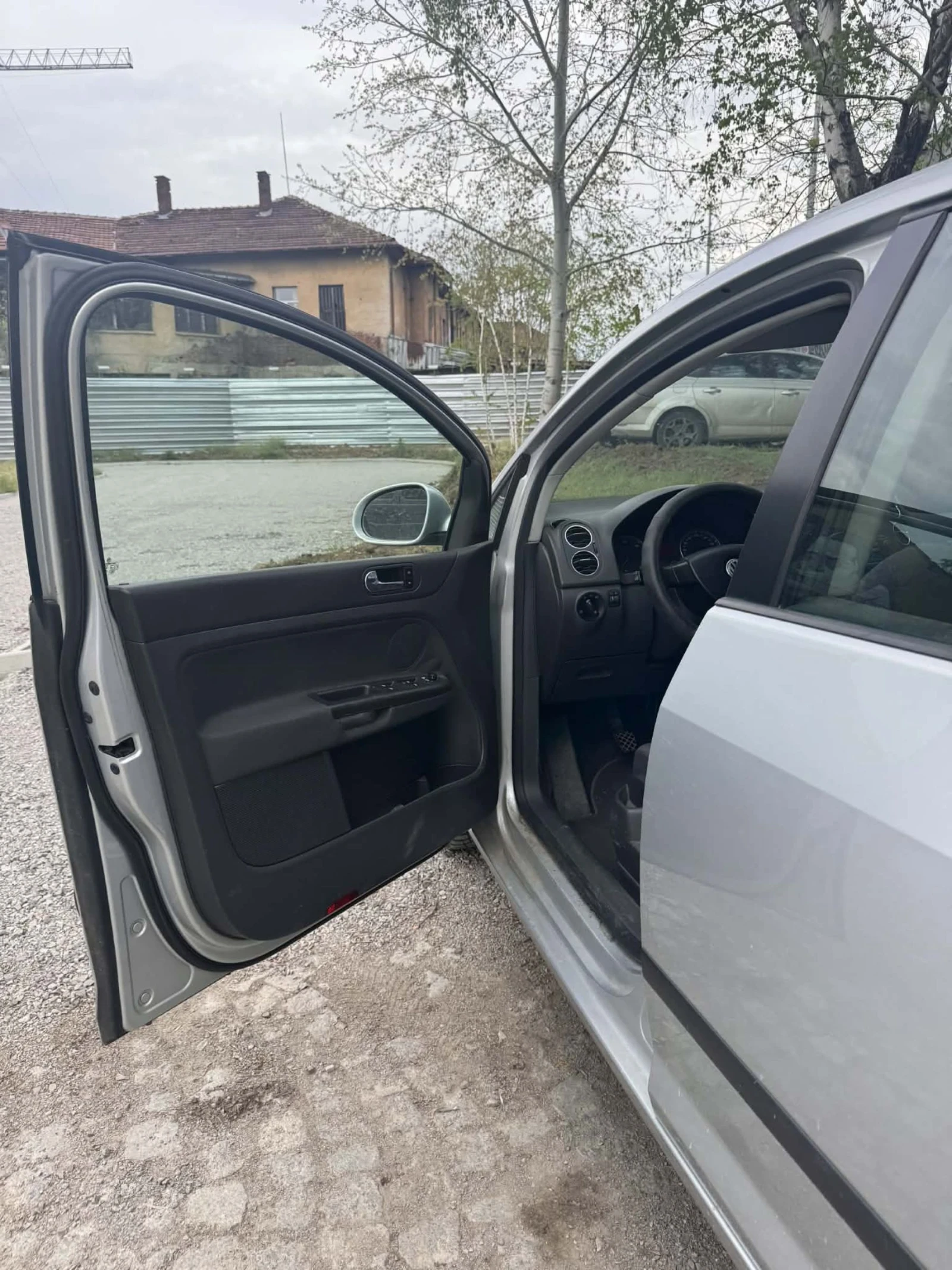 VW Golf Plus 1.9 TDI, снимка 12 - Автомобили и джипове - 54662965