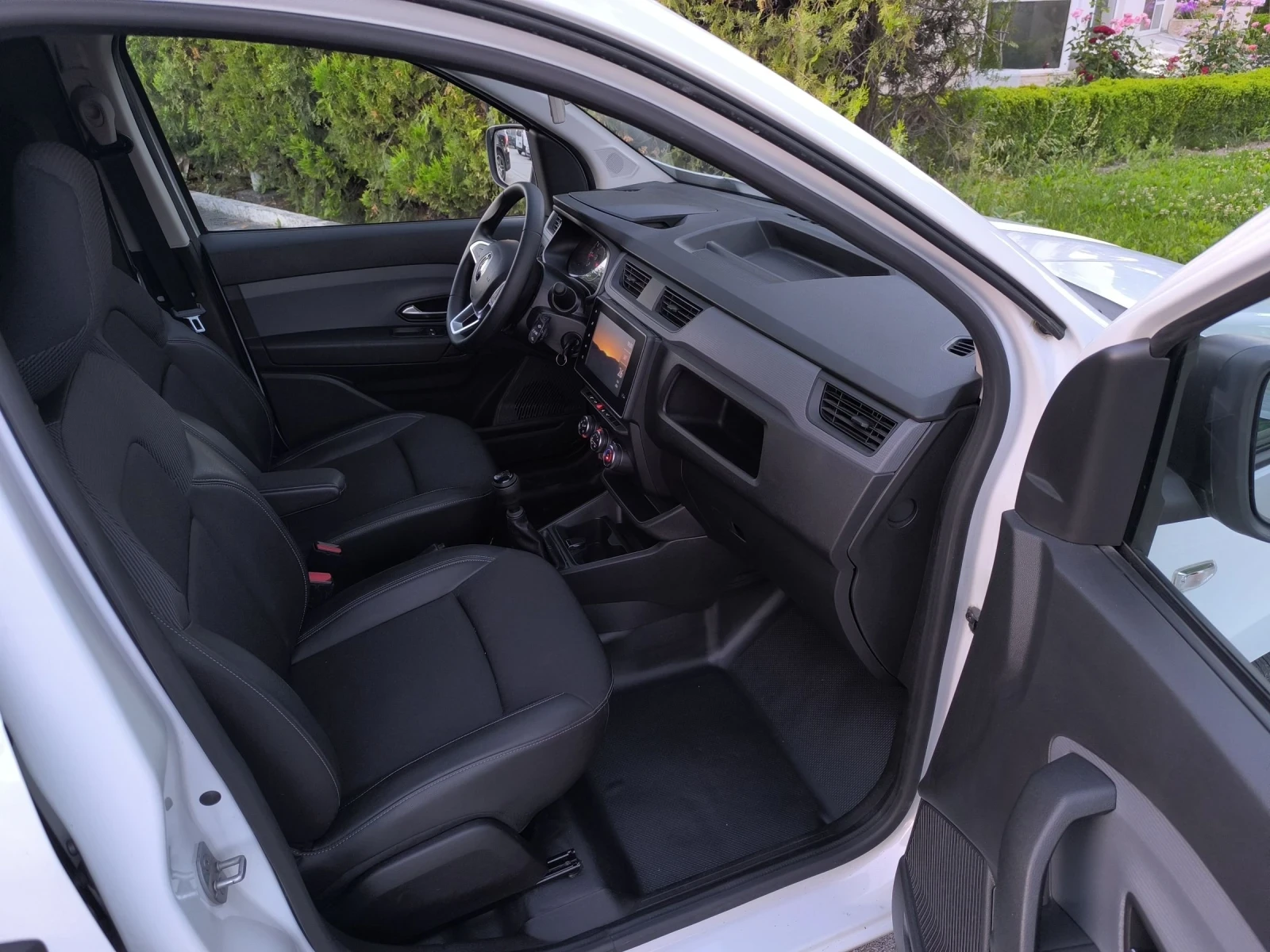 Renault Express 1.5DCI 16000КМ. КАМЕРА НАВИ КЛИМА, снимка 8 - Автомобили и джипове - 54683012