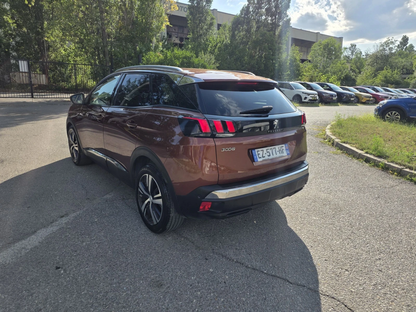Peugeot 3008 1.2БЕНЗИН/АВТ/АЛУР/ЛЕД, снимка 8 - Автомобили и джипове - 55382337