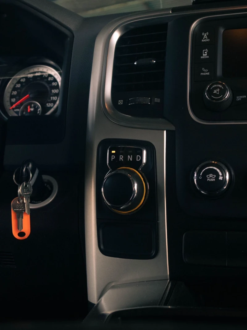 Dodge RAM 1500, снимка 14 - Автомобили и джипове - 51486945