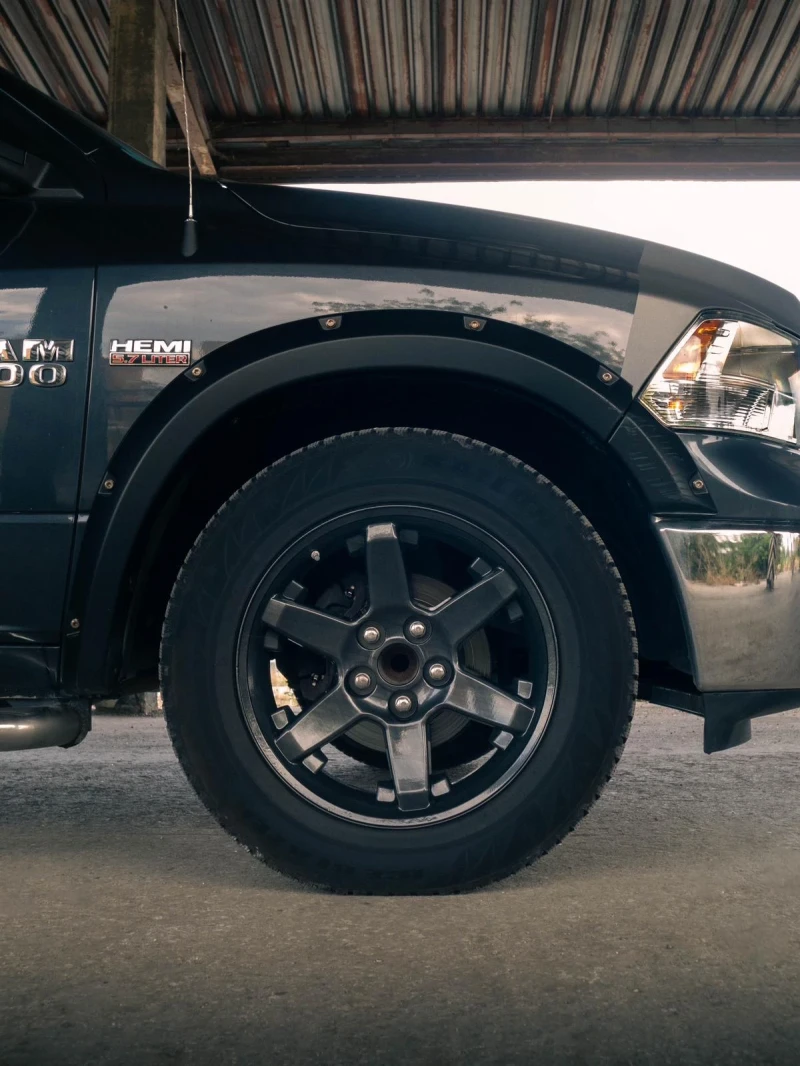 Dodge RAM 1500, снимка 8 - Автомобили и джипове - 51486945