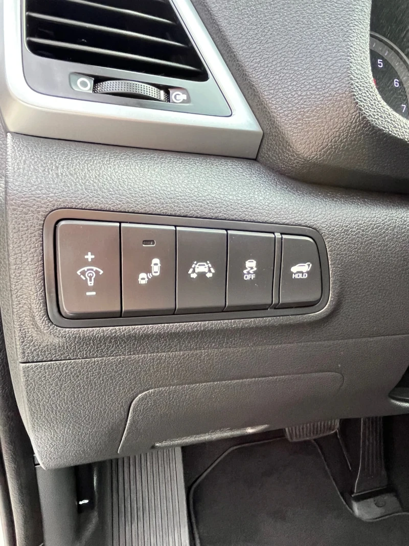 Hyundai Tucson 1.6T-177кс.;4Х4;Keyless;ПАНОРАМА;ПОДГРЕВ;ОБДУХВАНЕ, снимка 11 - Автомобили и джипове - 52540267