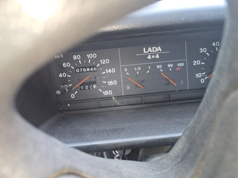 Lada Niva 1.7 76000km хидравлика, снимка 7 - Автомобили и джипове - 53327742