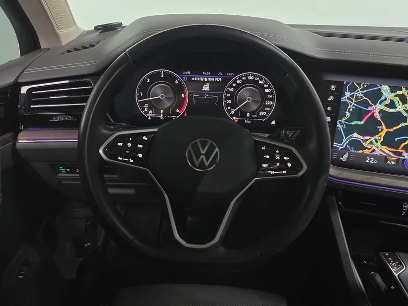 VW Touareg Rd Generation 3.0 Tdi Prestige, снимка 13 - Автомобили и джипове - 54969328