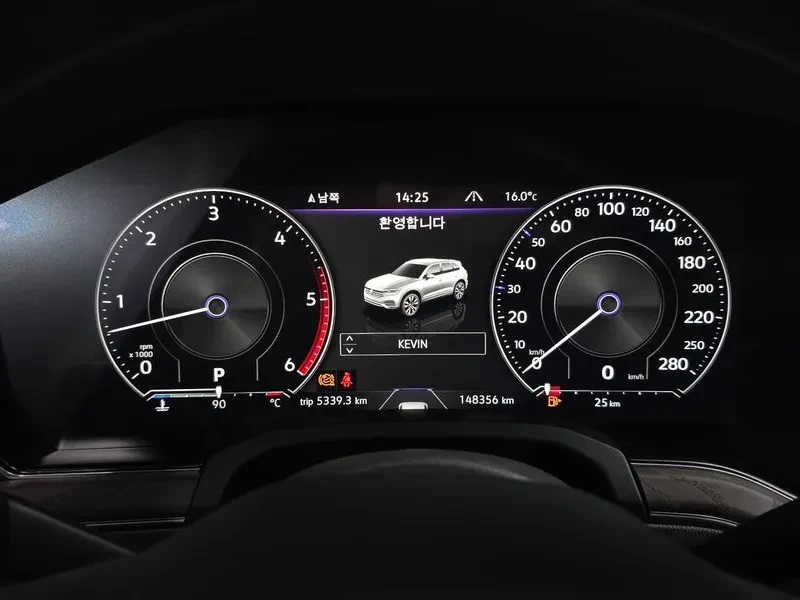 VW Touareg Rd Generation 3.0 Tdi Prestige, снимка 8 - Автомобили и джипове - 54969328