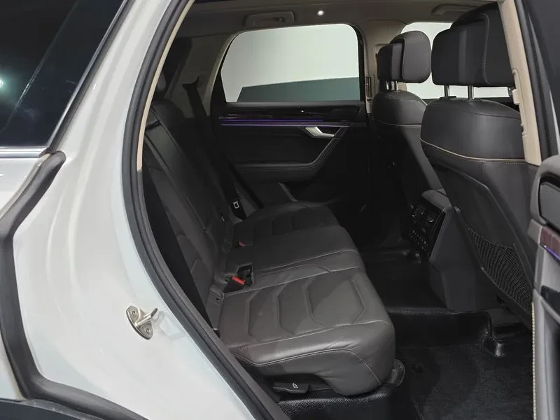 VW Touareg Rd Generation 3.0 Tdi Prestige, снимка 11 - Автомобили и джипове - 54969328
