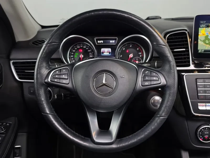 Mercedes-Benz GLE 350d - САМО 30% АВАНС, снимка 13 - Автомобили и джипове - 56112314