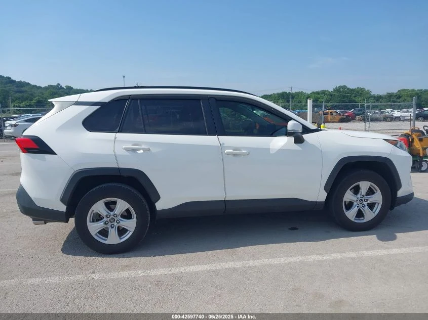 Toyota Rav4 2019 TOYOTA RAV4 XLE - изображение 4