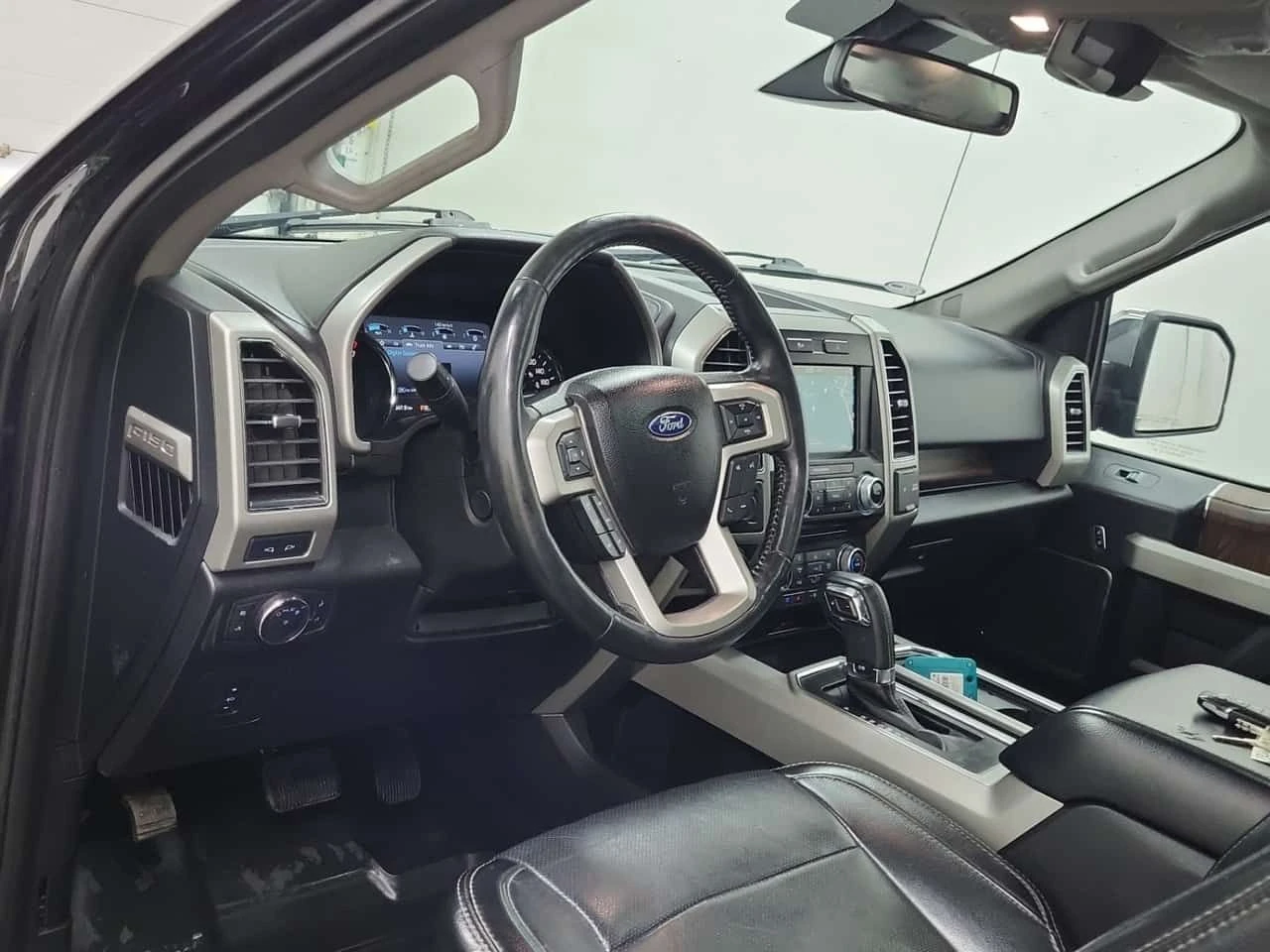 Ford F150 * LARIAT CREW CAB SHORT BED * CARFAX *  - изображение 9