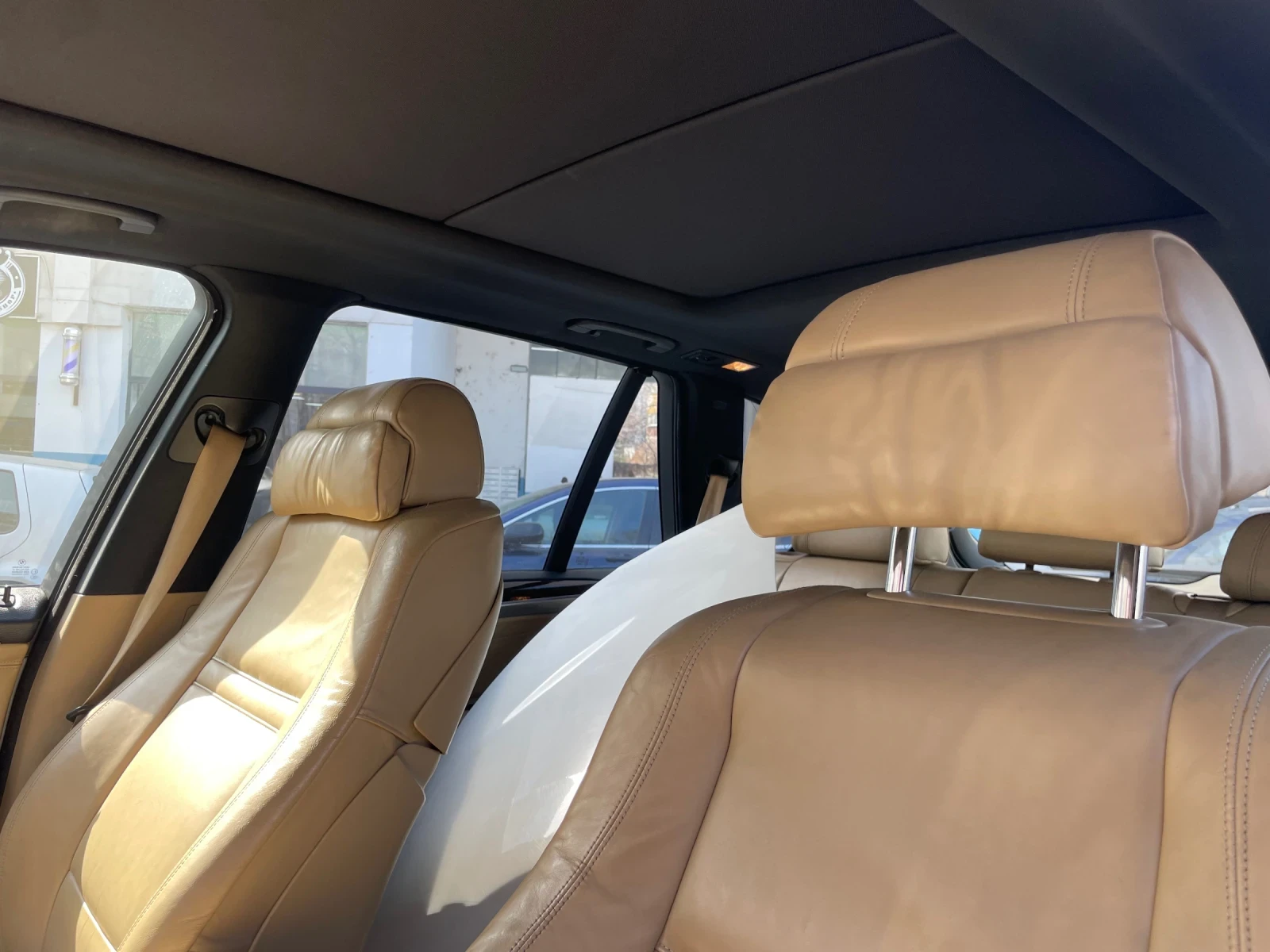 BMW X5 4.8is - изображение 7