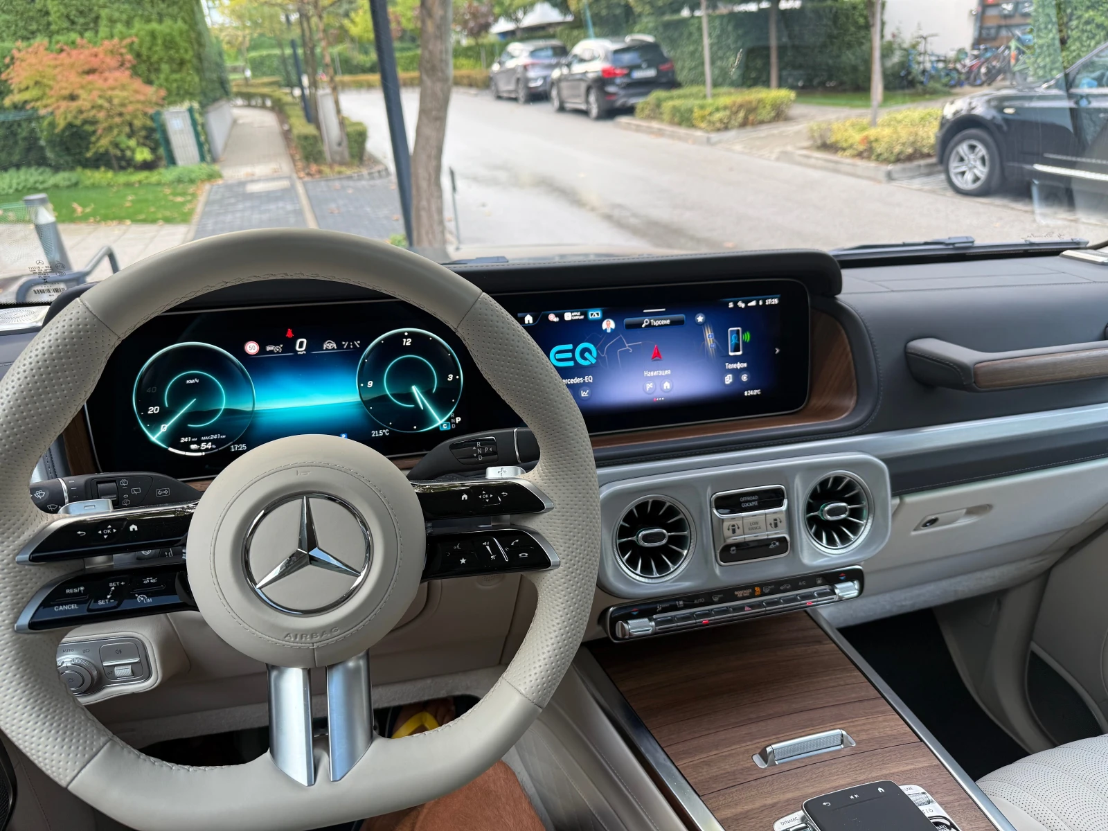 Mercedes-Benz G 580, снимка 10 - Автомобили и джипове - 53950443